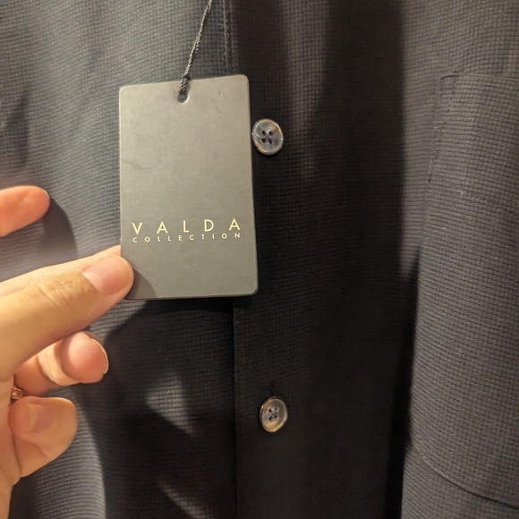 XXL Black short sleeve button up, NWT - Picture 2 of 3